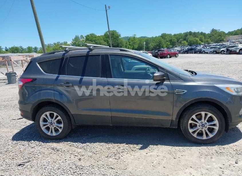 Photo 13 of 2017 Ford Escape SE (VIN 1FMCU9G9XHUD90910)