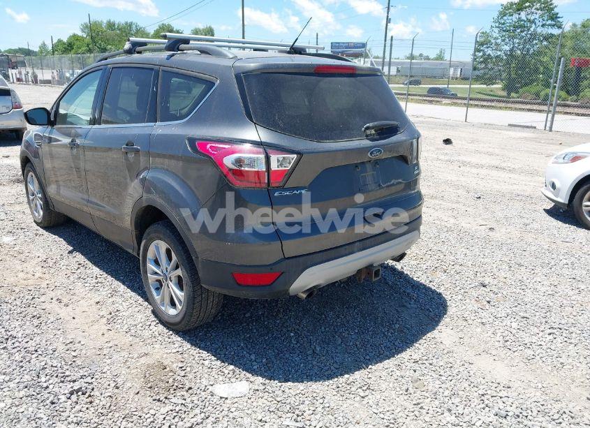 Photo 3 of 2017 Ford Escape SE (VIN 1FMCU9G9XHUD90910)