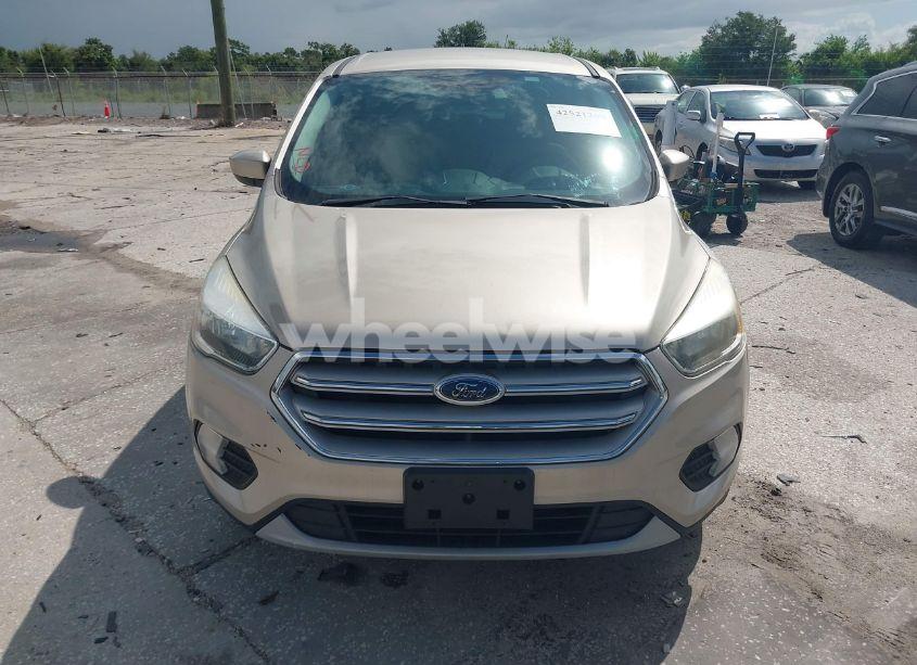 Photo 6 of 2017 Ford Escape SE (VIN 1FMCU9G9XHUF11239)