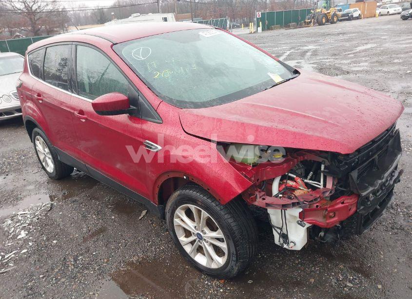 2017 Ford Escape SE (VIN 1FMCU9GD0HUA18027) main photo