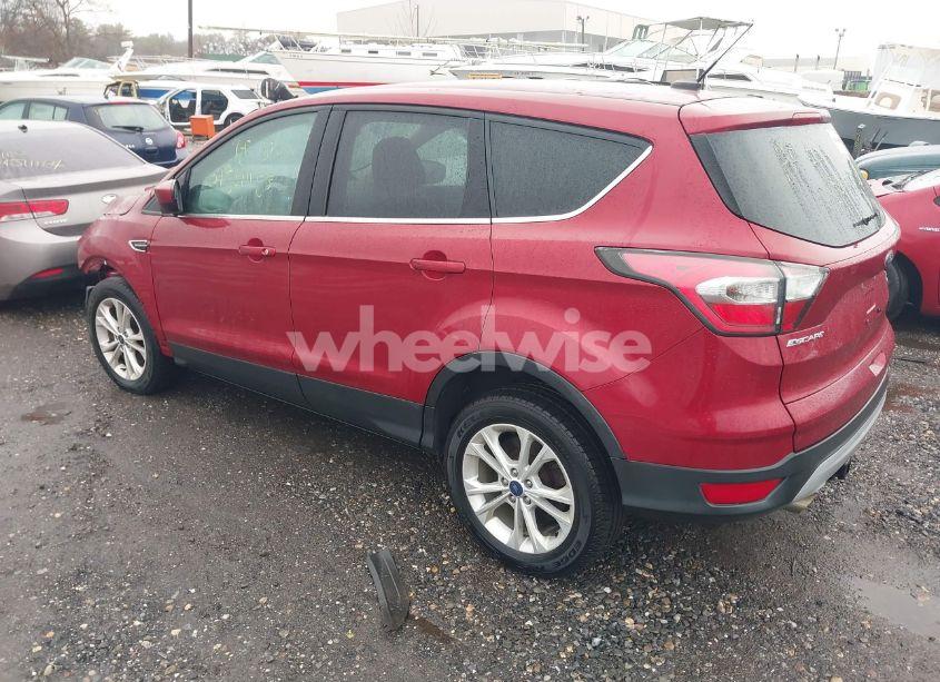 Photo 3 of 2017 Ford Escape SE (VIN 1FMCU9GD0HUA18027)