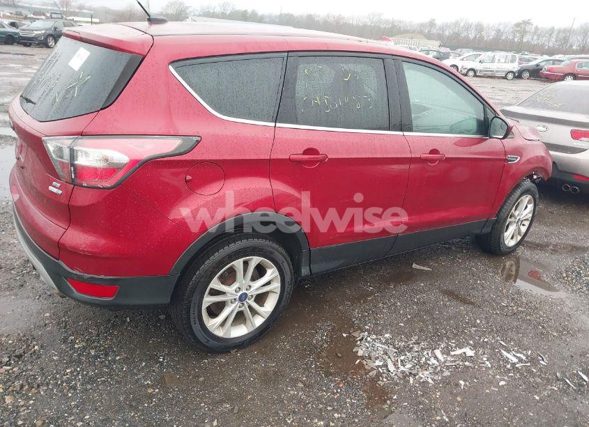 Photo 4 of 2017 Ford Escape SE (VIN 1FMCU9GD0HUA18027)