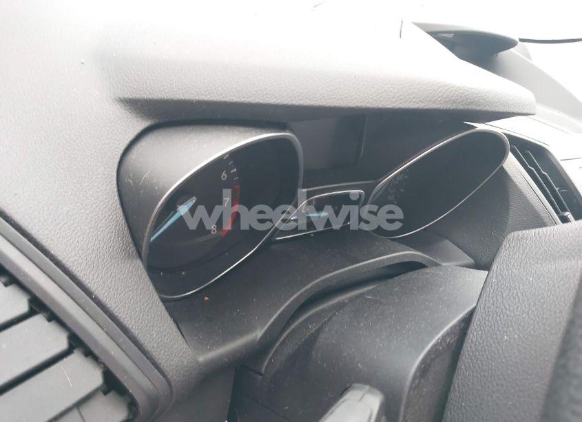 Photo 7 of 2017 Ford Escape SE (VIN 1FMCU9GD0HUA18027)