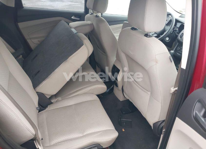 Photo 8 of 2017 Ford Escape SE (VIN 1FMCU9GD0HUA18027)