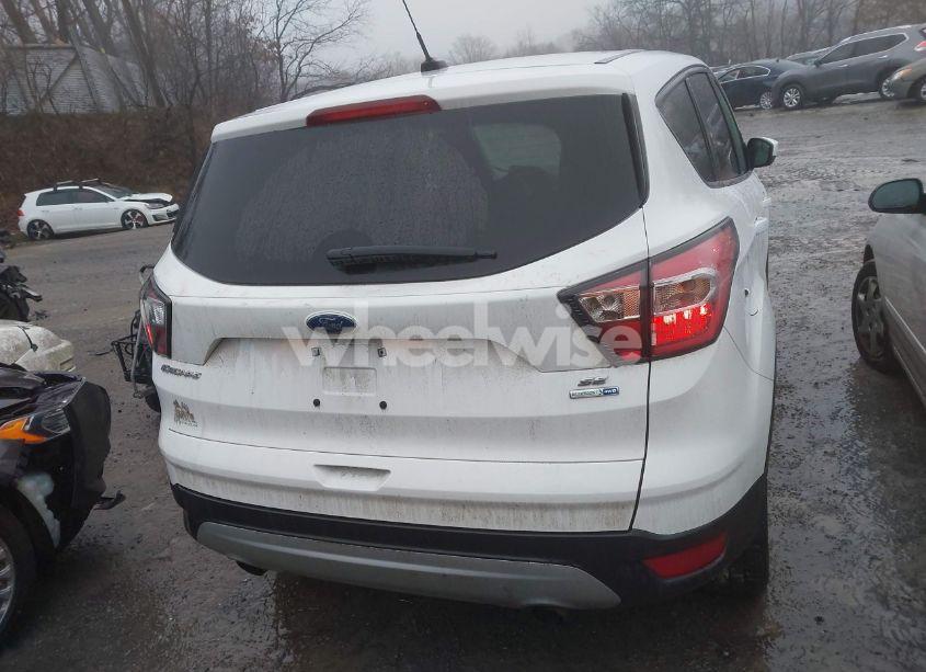 Photo 16 of 2017 Ford Escape SE (VIN 1FMCU9GD0HUA41243)