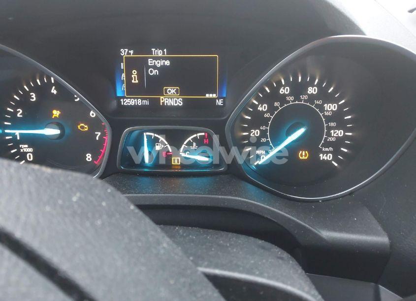 Photo 7 of 2017 Ford Escape SE (VIN 1FMCU9GD0HUA41243)