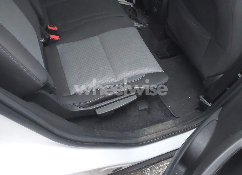 Photo 8 of 2017 Ford Escape SE (VIN 1FMCU9GD0HUA41243)