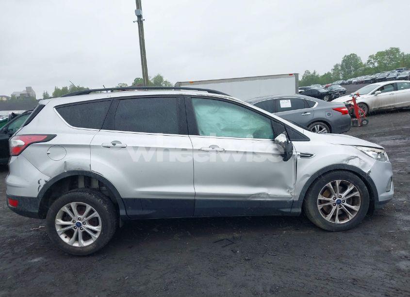 Photo 13 of 2017 Ford Escape SE (VIN 1FMCU9GD0HUA86621)