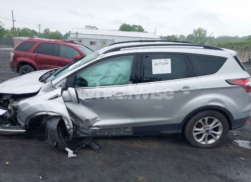 Photo 14 of 2017 Ford Escape SE (VIN 1FMCU9GD0HUA86621)