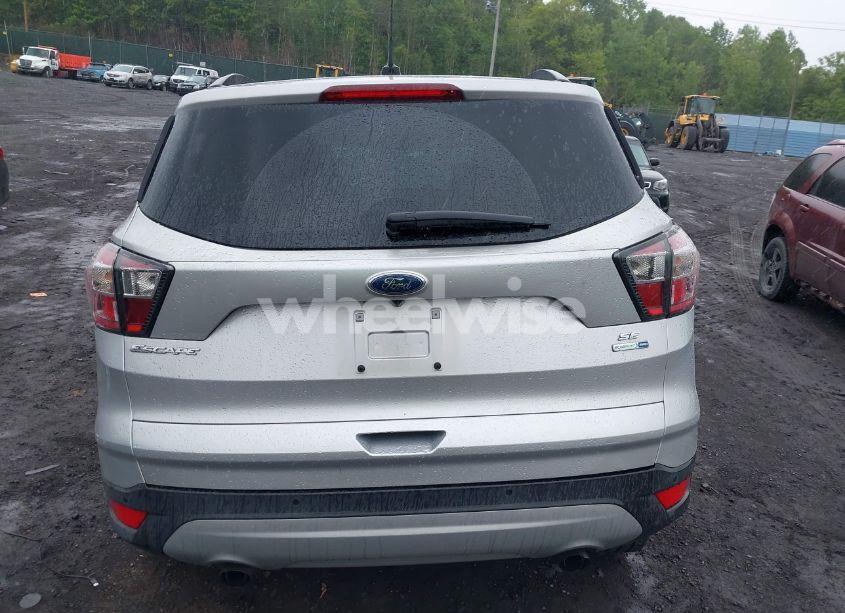 Photo 16 of 2017 Ford Escape SE (VIN 1FMCU9GD0HUA86621)