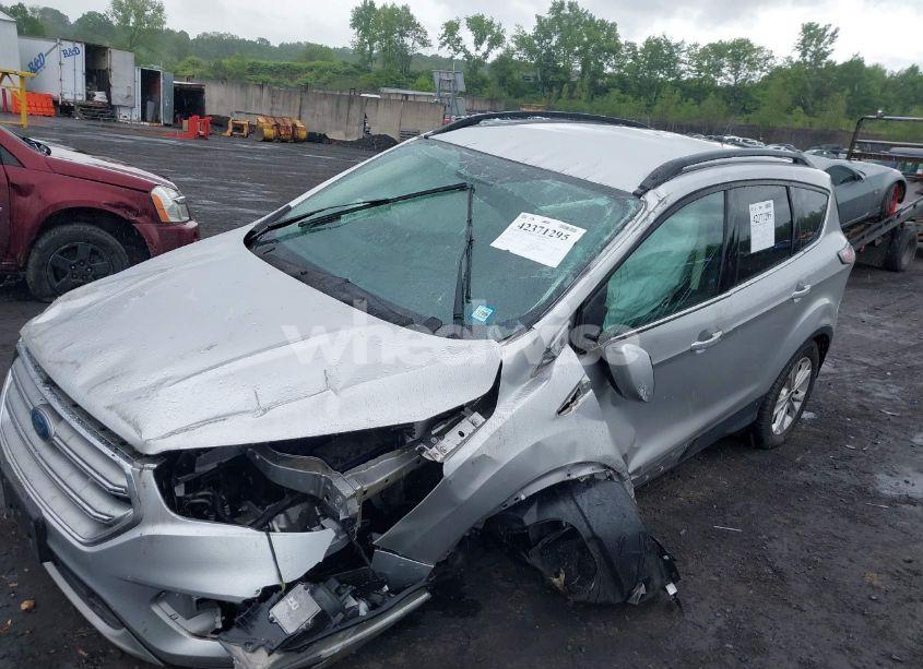 Photo 6 of 2017 Ford Escape SE (VIN 1FMCU9GD0HUA86621)