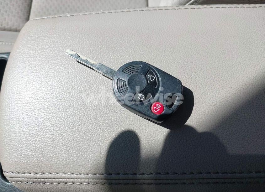 Photo 11 of 2017 Ford Escape SE (VIN 1FMCU9GD0HUB03322)