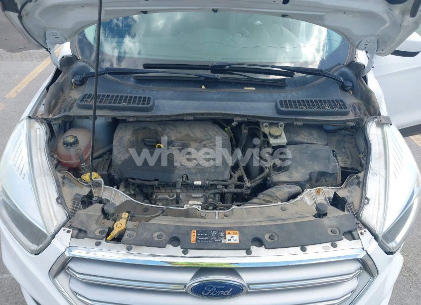 Photo 10 of 2017 Ford Escape SE (VIN 1FMCU9GD0HUB13350)