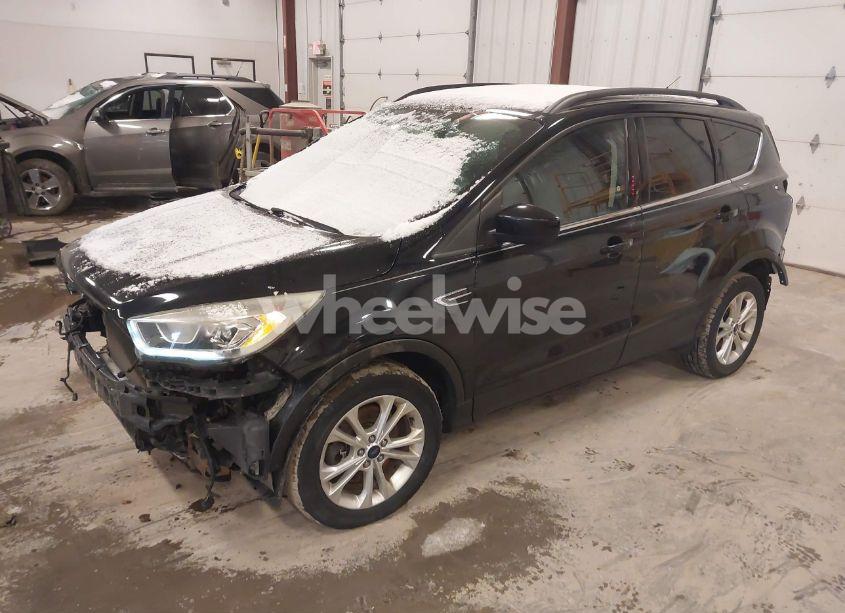 Photo 2 of 2017 Ford Escape SE (VIN 1FMCU9GD0HUB41326)