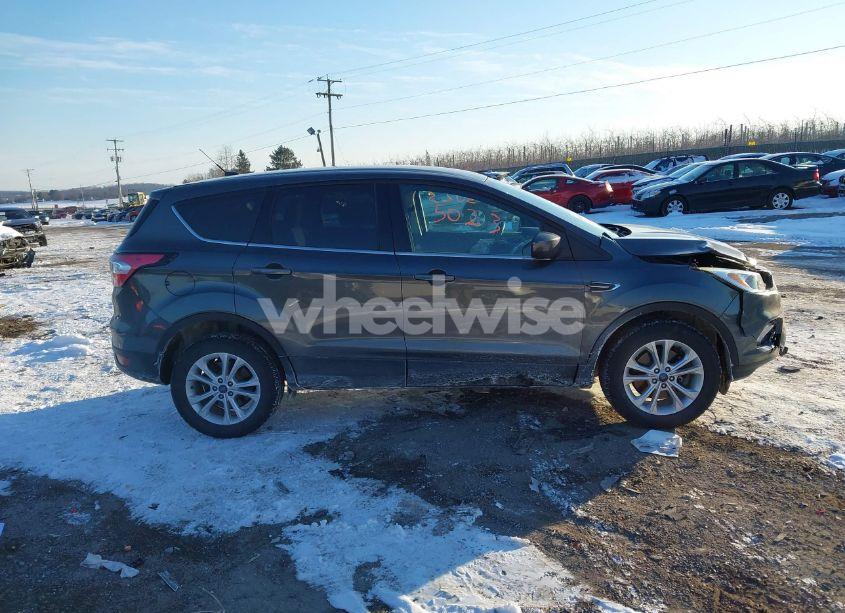 Photo 13 of 2017 Ford Escape SE (VIN 1FMCU9GD0HUB71734)