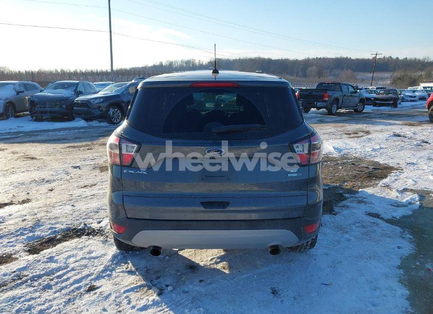 Photo 16 of 2017 Ford Escape SE (VIN 1FMCU9GD0HUB71734)