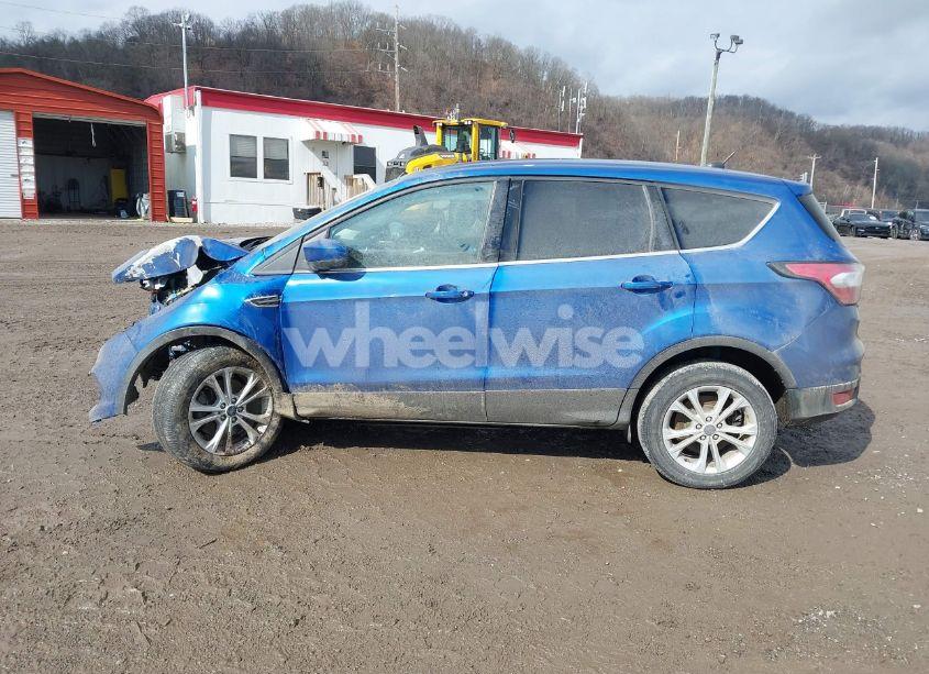 Photo 14 of 2017 Ford Escape SE (VIN 1FMCU9GD0HUC32743)