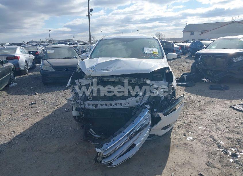 Photo 12 of 2017 Ford Escape SE (VIN 1FMCU9GD0HUC36663)