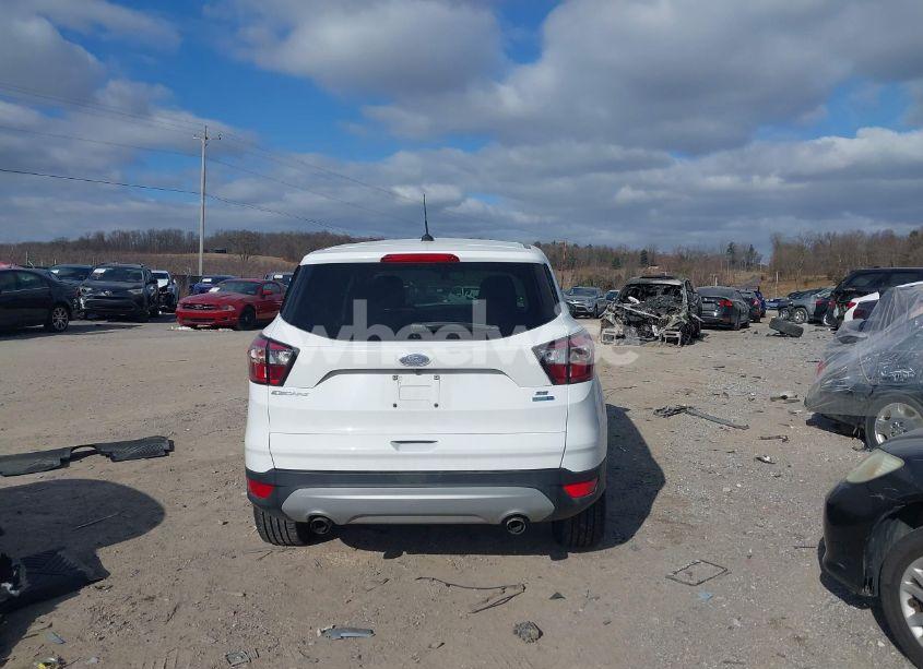 Photo 16 of 2017 Ford Escape SE (VIN 1FMCU9GD0HUC36663)