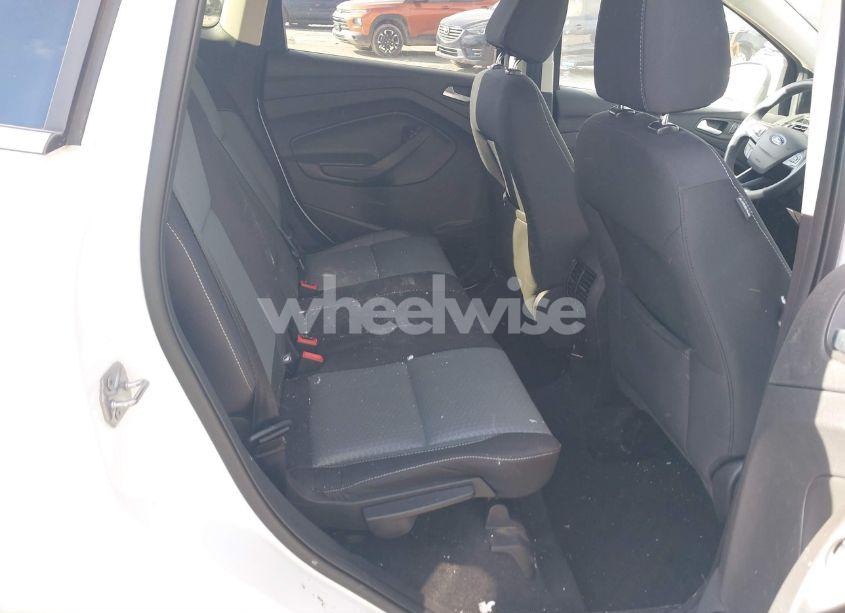 Photo 8 of 2017 Ford Escape SE (VIN 1FMCU9GD0HUC36663)