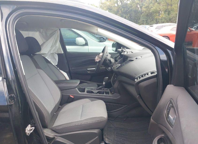 Photo 5 of 2017 Ford Escape SE (VIN 1FMCU9GD0HUC38154)