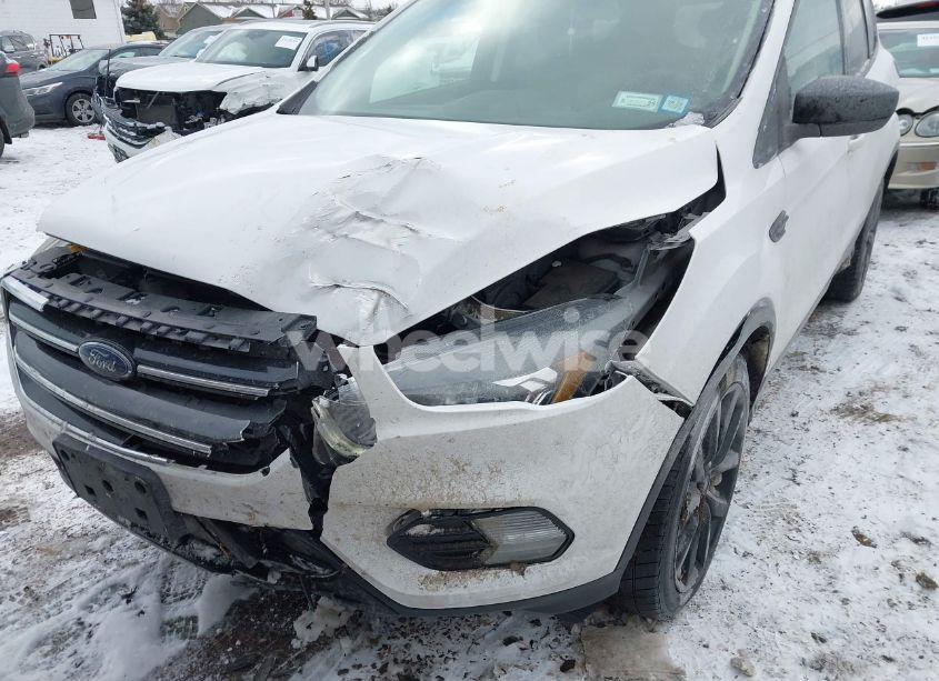 Photo 6 of 2017 Ford Escape SE (VIN 1FMCU9GD0HUC46190)