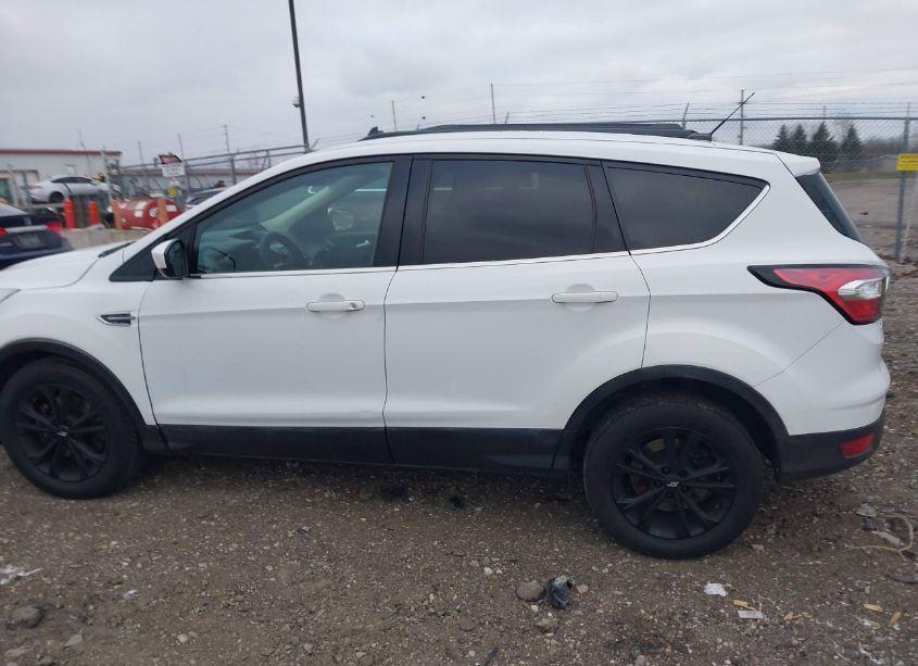 Photo 14 of 2017 Ford Escape SE (VIN 1FMCU9GD0HUD09207)
