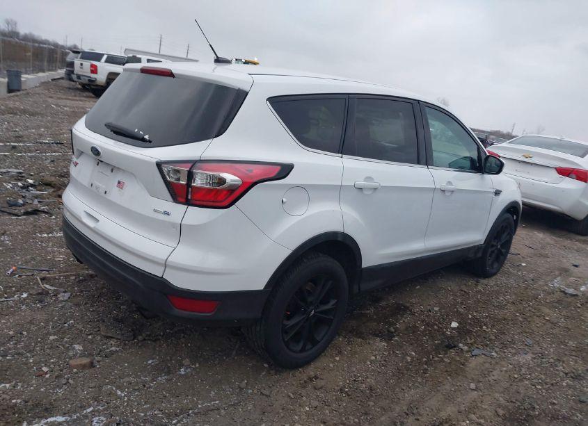 Photo 4 of 2017 Ford Escape SE (VIN 1FMCU9GD0HUD09207)