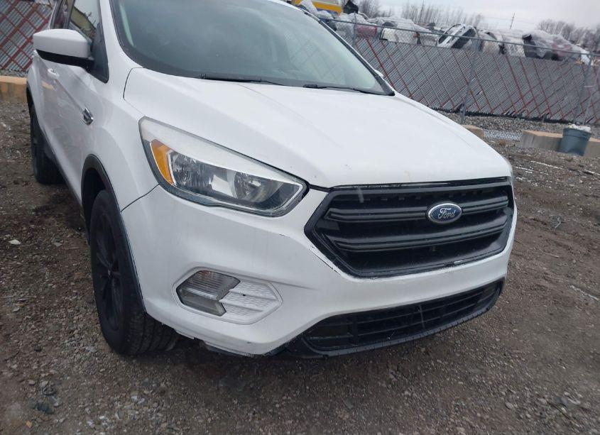Photo 6 of 2017 Ford Escape SE (VIN 1FMCU9GD0HUD09207)