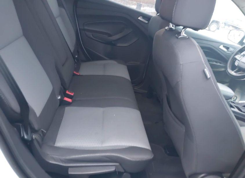 Photo 8 of 2017 Ford Escape SE (VIN 1FMCU9GD0HUD09207)