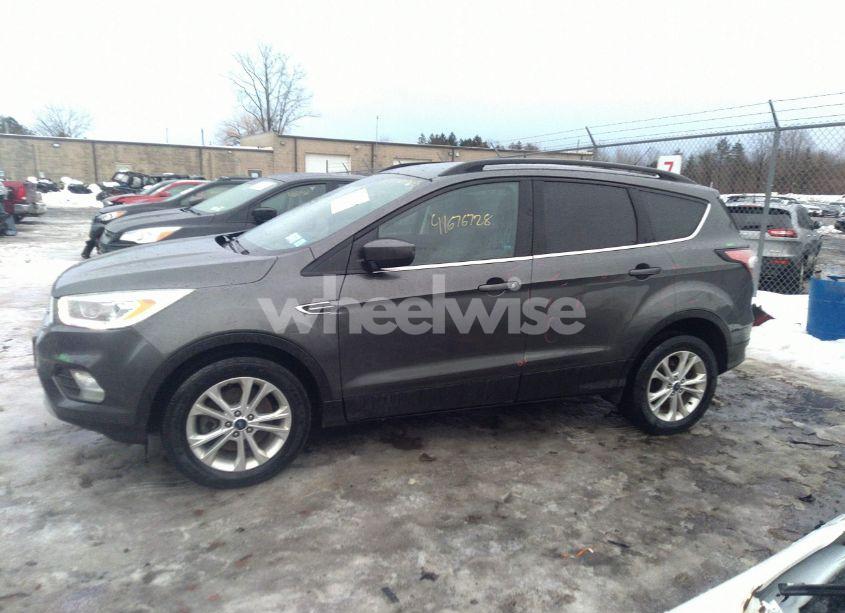 Photo 14 of 2017 Ford Escape SE (VIN 1FMCU9GD0HUD71321)