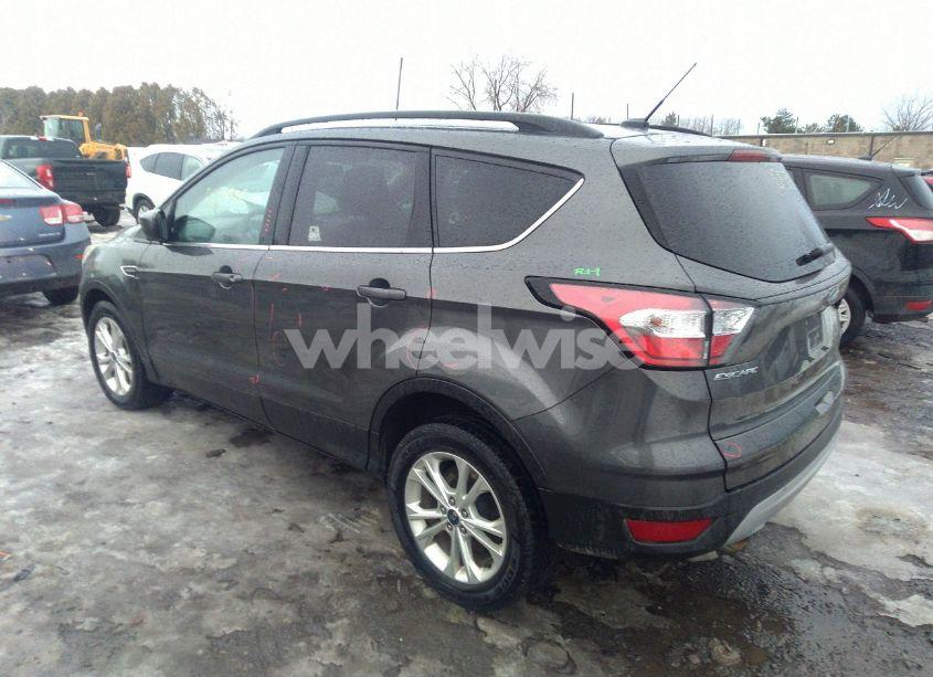 Photo 3 of 2017 Ford Escape SE (VIN 1FMCU9GD0HUD71321)