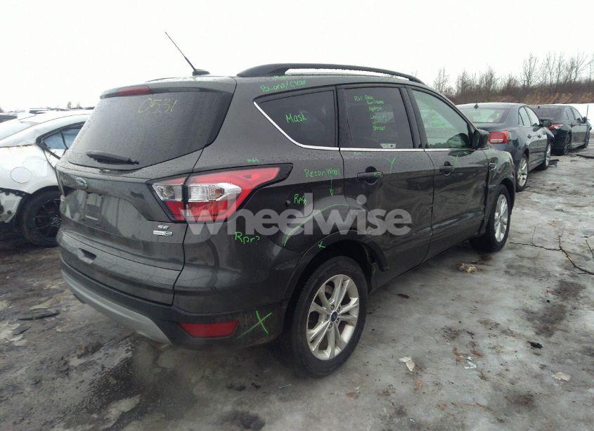 Photo 4 of 2017 Ford Escape SE (VIN 1FMCU9GD0HUD71321)