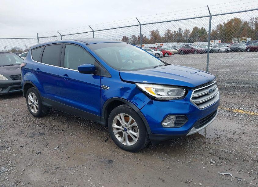 2017 Ford Escape SE (VIN 1FMCU9GD0HUE23000) main photo