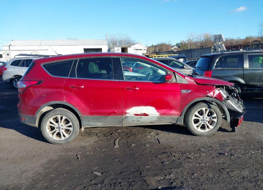 Photo 13 of 2017 Ford Escape SE (VIN 1FMCU9GD0HUE42730)