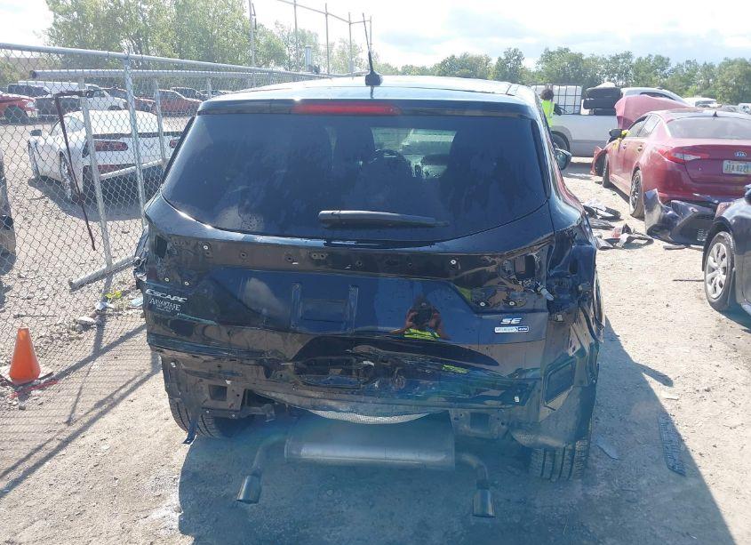 Photo 17 of 2017 Ford Escape SE (VIN 1FMCU9GD0HUE70446)