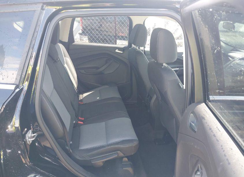 Photo 8 of 2017 Ford Escape SE (VIN 1FMCU9GD0HUE70446)