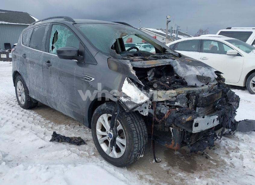 2017 Ford Escape SE (VIN 1FMCU9GD0HUE93029) main photo