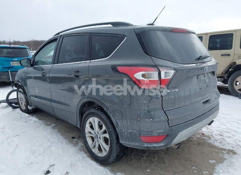 Photo 3 of 2017 Ford Escape SE (VIN 1FMCU9GD0HUE93029)