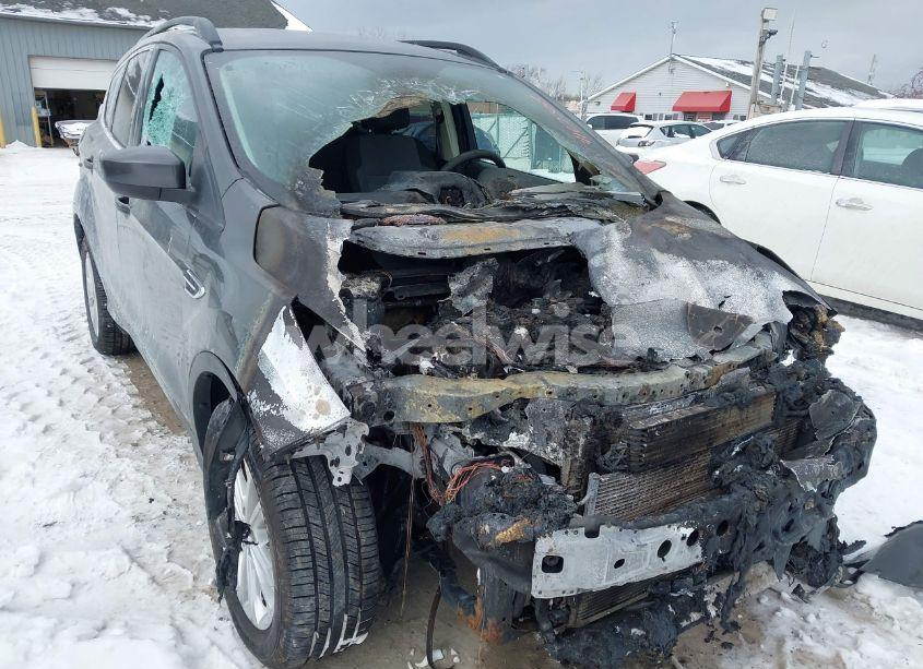 Photo 6 of 2017 Ford Escape SE (VIN 1FMCU9GD0HUE93029)