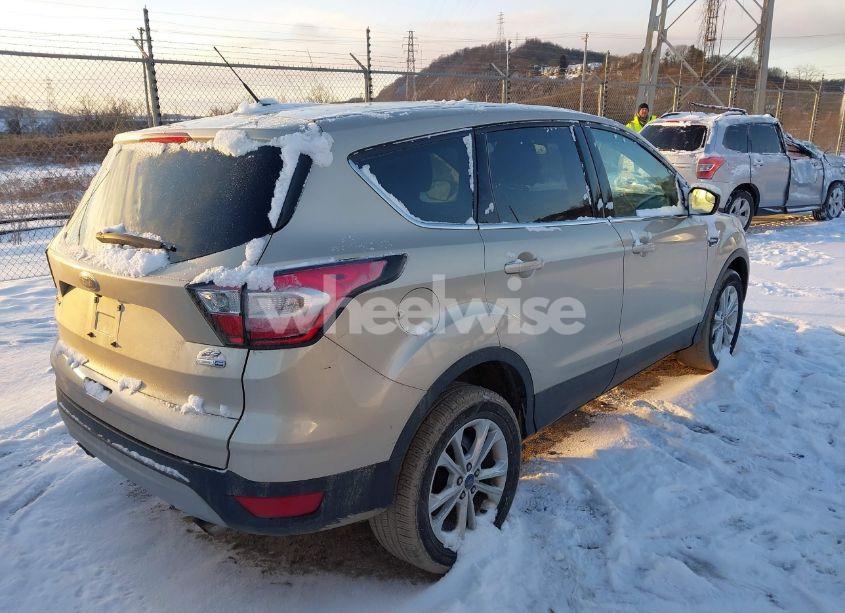 Photo 4 of 2017 Ford Escape SE (VIN 1FMCU9GD0HUF04174)