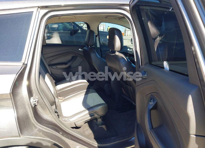 Photo 8 of 2018 Ford Escape SE (VIN 1FMCU9GD0JUA40096)