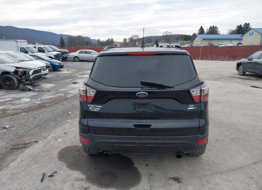 Photo 16 of 2018 Ford Escape SE (VIN 1FMCU9GD0JUA51048)
