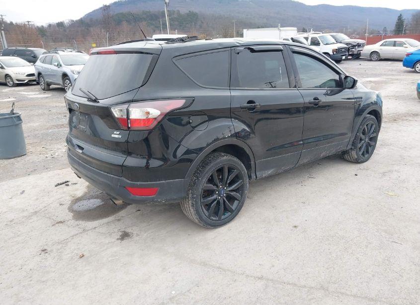 Photo 4 of 2018 Ford Escape SE (VIN 1FMCU9GD0JUA51048)