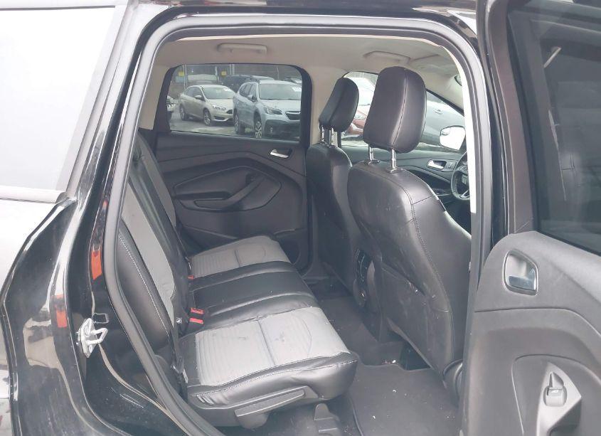 Photo 8 of 2018 Ford Escape SE (VIN 1FMCU9GD0JUA51048)