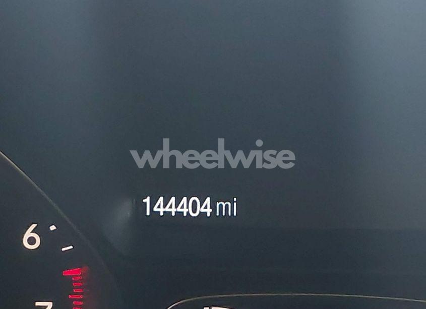 Photo 15 of 2018 Ford Escape SE (VIN 1FMCU9GD0JUA71655)