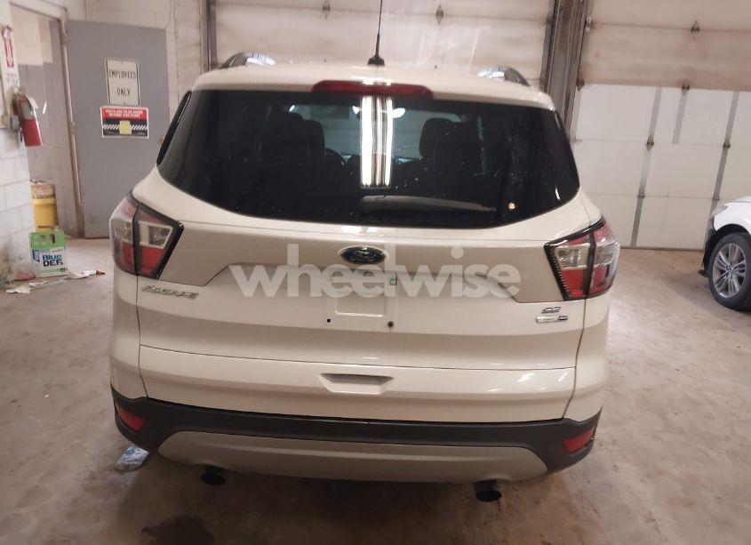 Photo 16 of 2018 Ford Escape SE (VIN 1FMCU9GD0JUA71655)