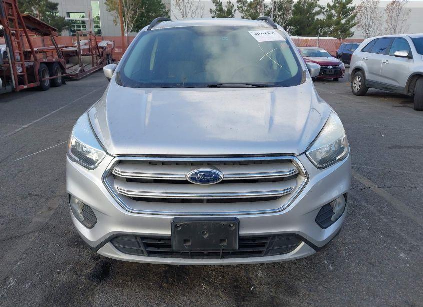 Photo 6 of 2018 Ford Escape SE (VIN 1FMCU9GD0JUB15718)