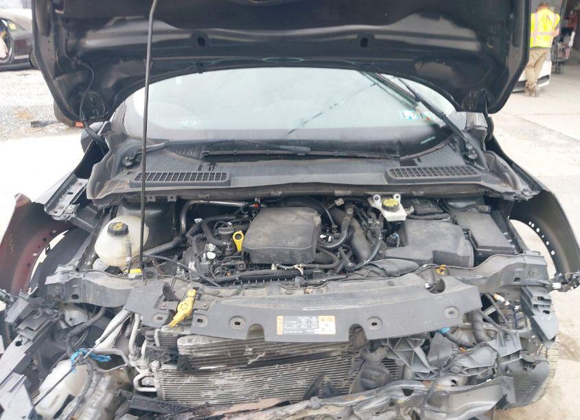 Photo 10 of 2018 Ford Escape SE (VIN 1FMCU9GD0JUB30381)