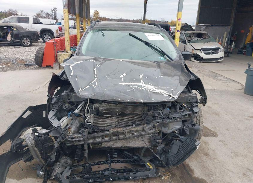 Photo 13 of 2018 Ford Escape SE (VIN 1FMCU9GD0JUB30381)